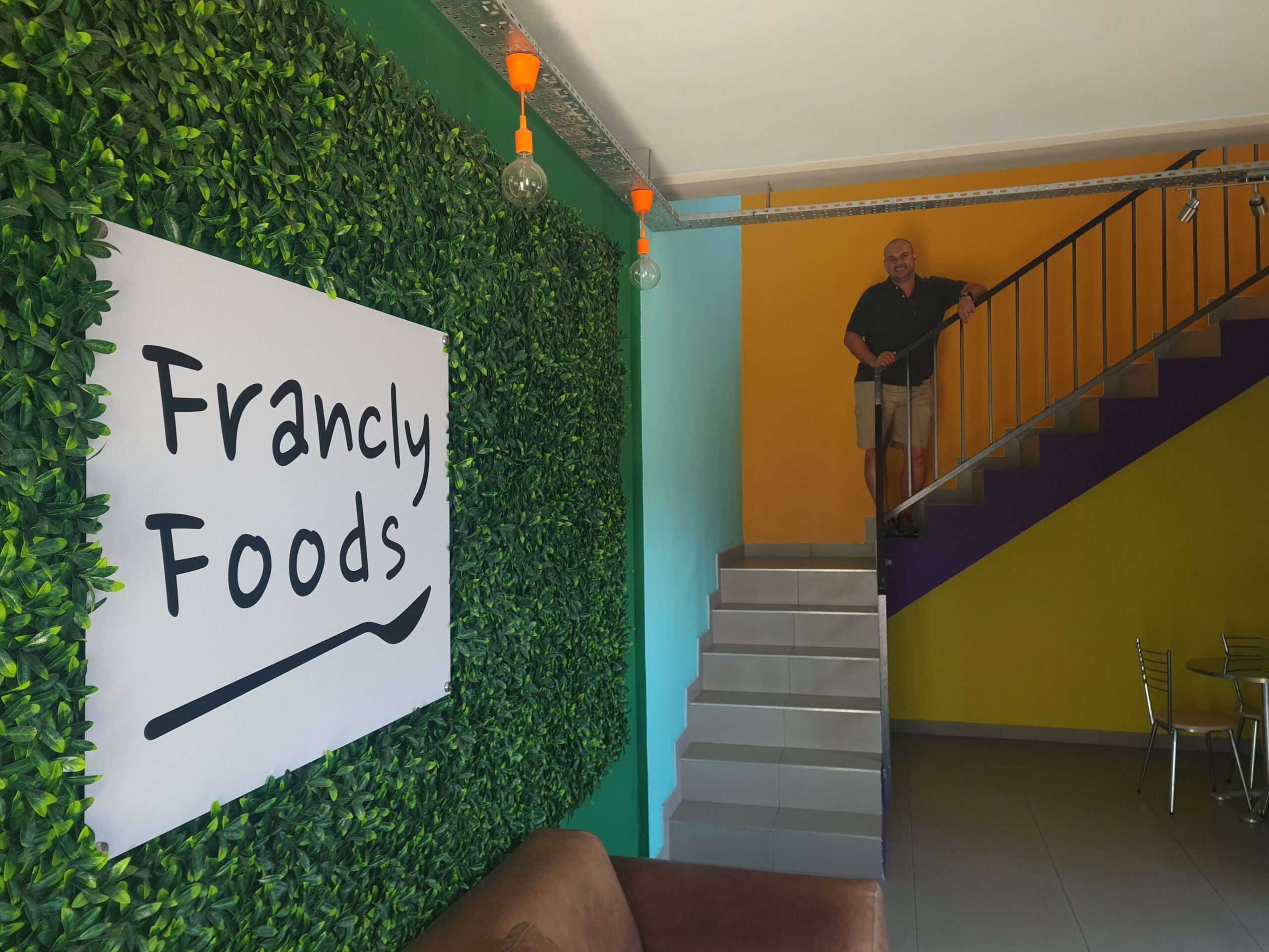 Francly Foods Resturant